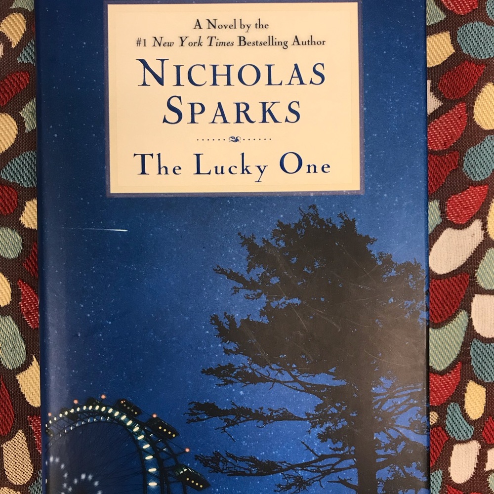 📕The Lucky One📕